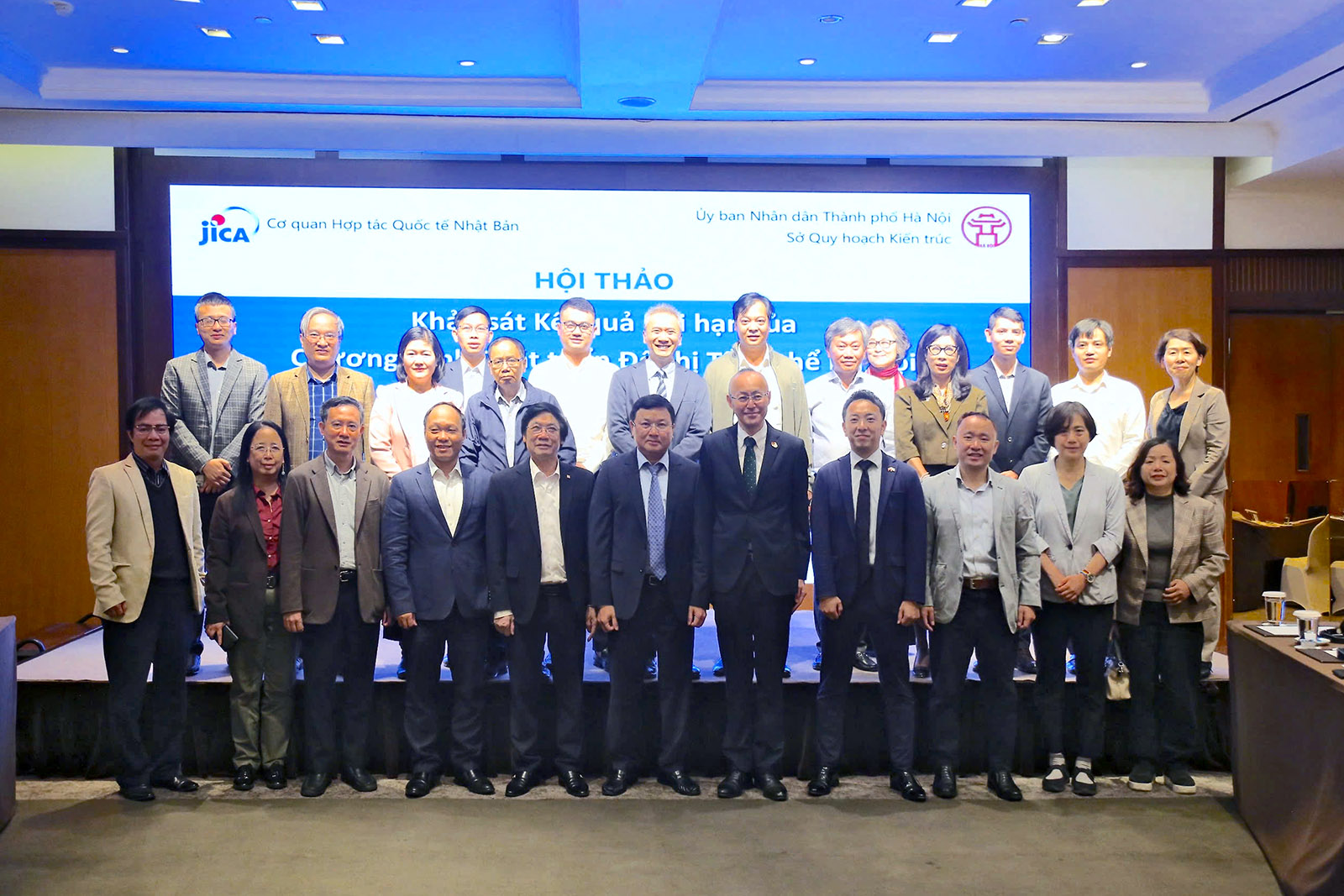 photo: Group photo of organizers and presenters