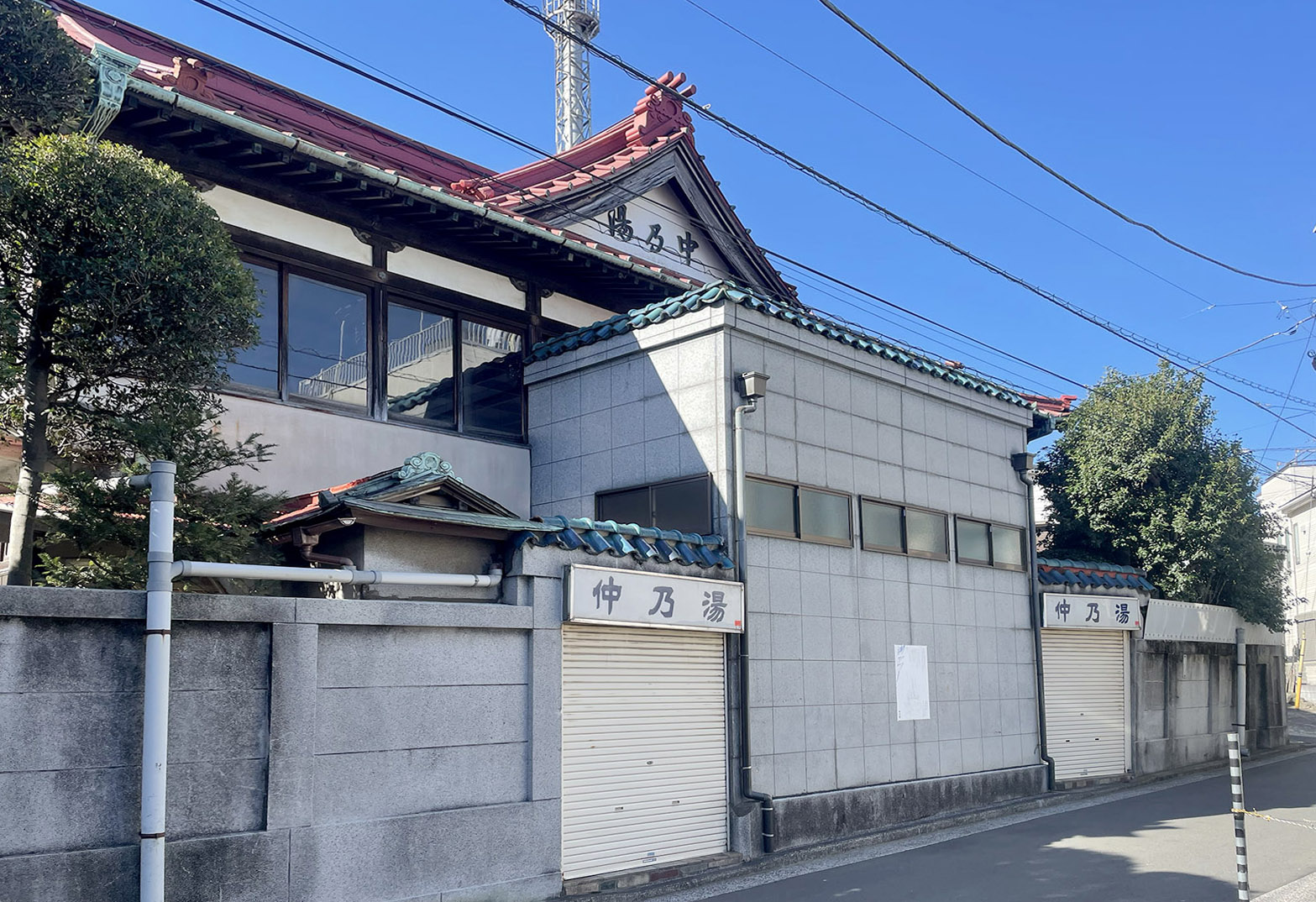 写真：設置されたホームドア