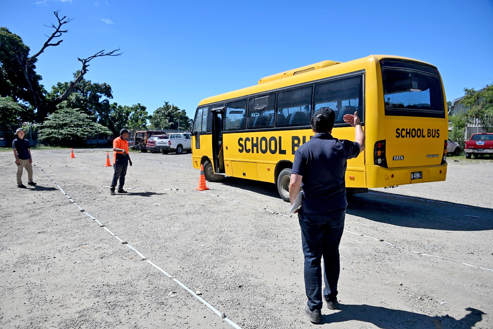 photo：School Bus in Honiara